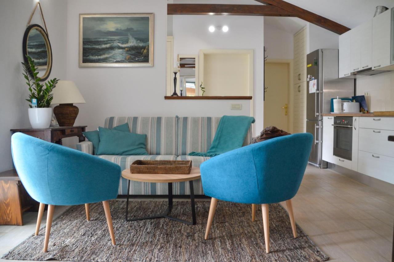 Kaštela Issa Holiday Home - 3 Min Walk To Beach מראה חיצוני תמונה